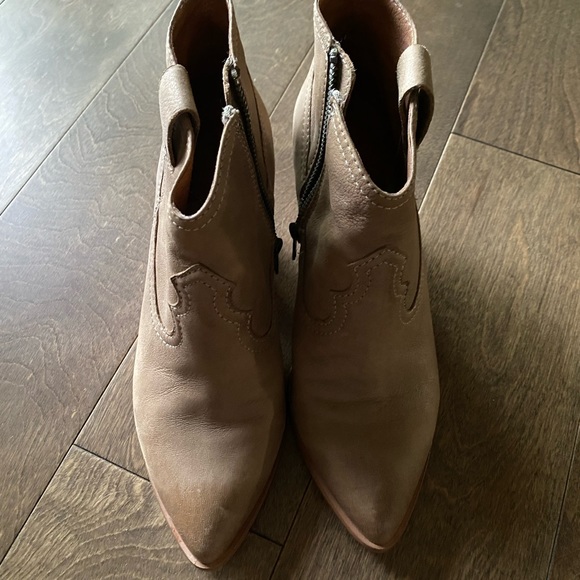 Frye Reina Bootie - Picture 2 of 6